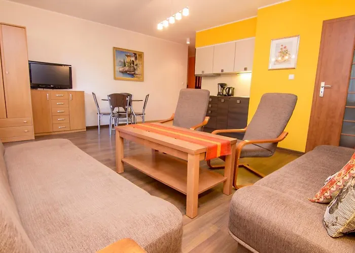 - Zeromskiego Lägenhet