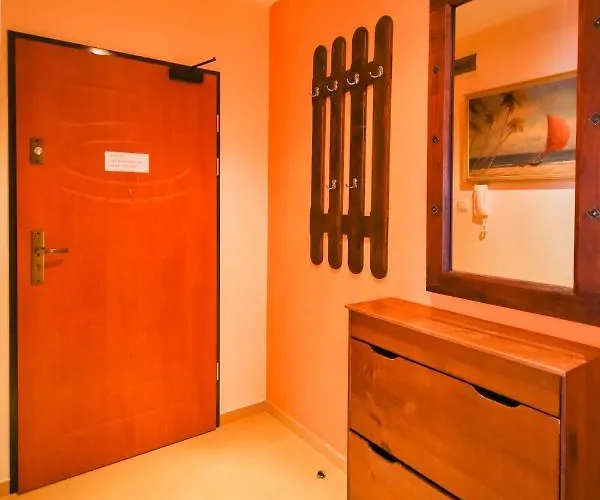 - Zeromskiego Lägenhet